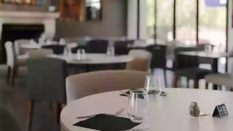 La Dolce Villa - Restaurant La Motte-d'Aigues